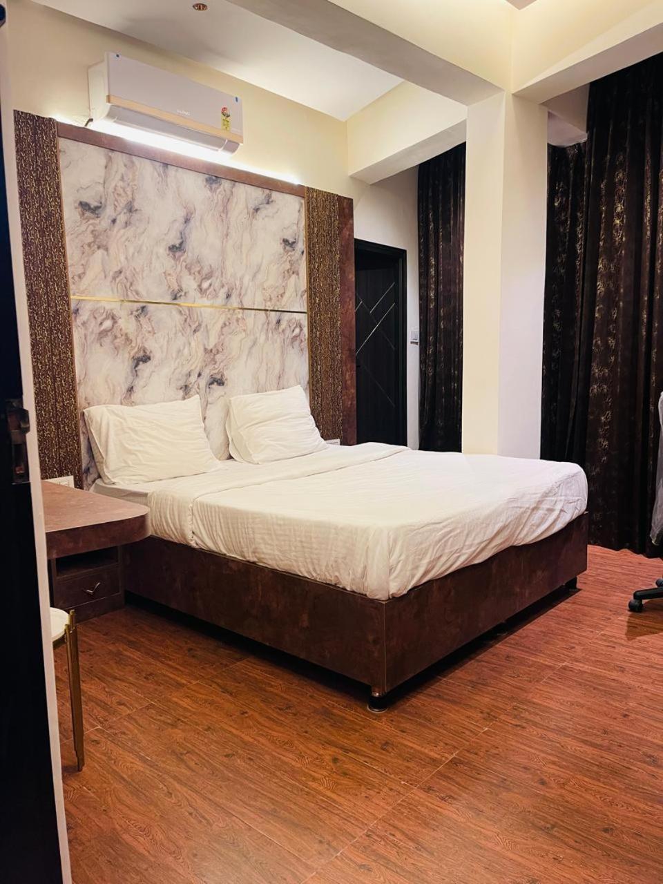 The Taaj Comforts Bengaluru Kültér fotó